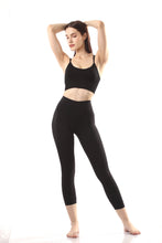 Load image into Gallery viewer, VOiLA! activewear Countoured 7/8 Leggings - Black
